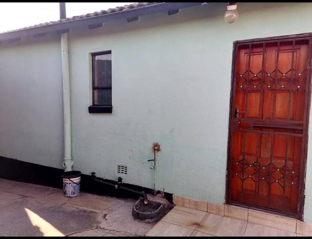 2 BEDROOM HOUSE FOR SALE IN BRAM FISCHERVILLE